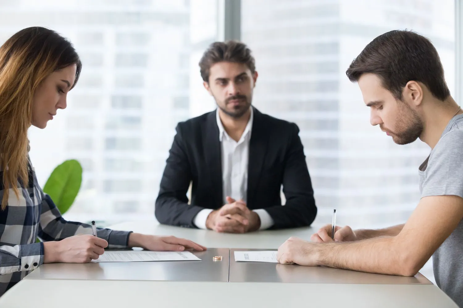 How EH Mediation Guides Couples Toward Fair and Balanced Outcomes Oswaldtwistle